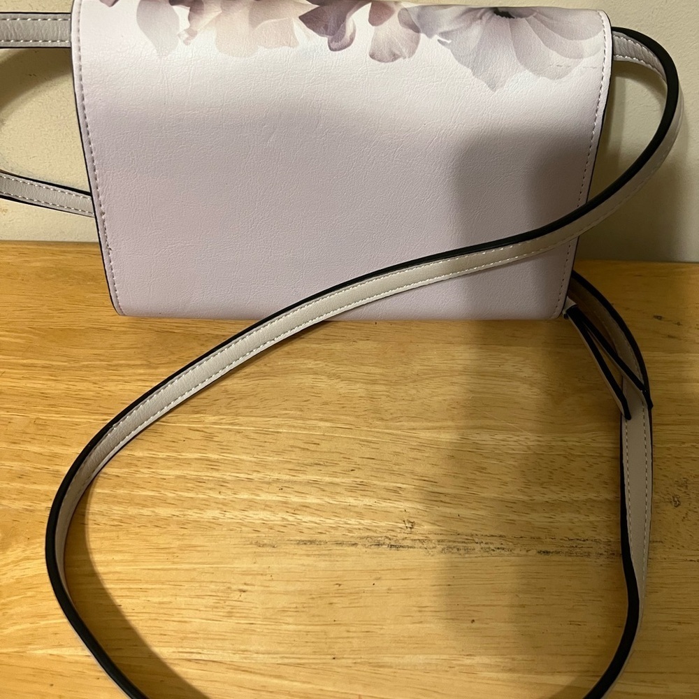 Vera Wang Floral Crossbody/Wallet - Lavender and White - Picture 2 of 8